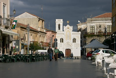 旧市街中心部のレプッブリカ広場
